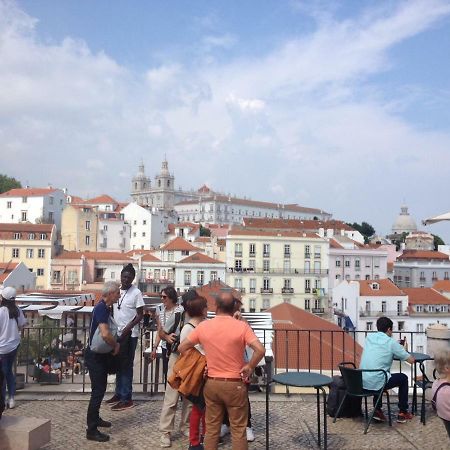 Studio In The Heart Of Alfama Lissabon Buitenkant foto