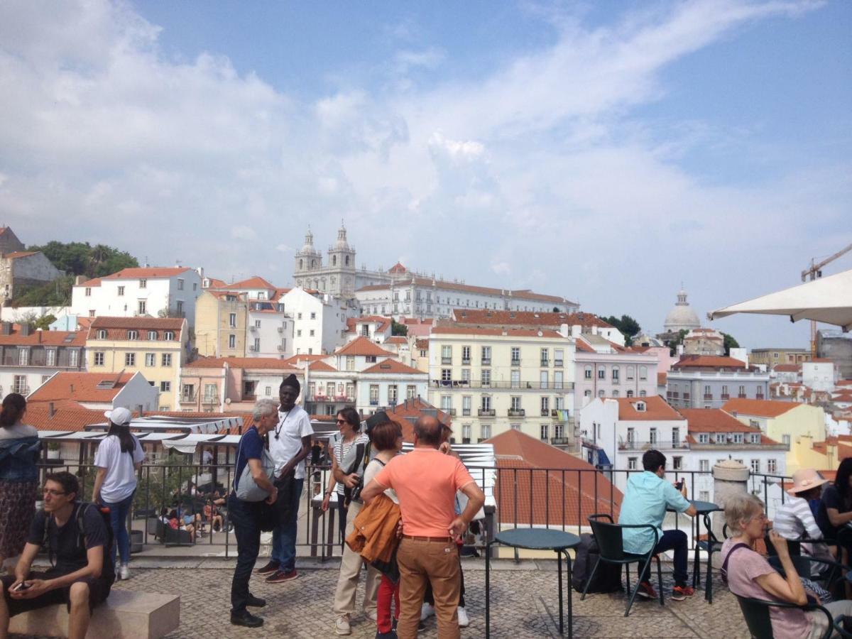 Studio In The Heart Of Alfama Lissabon Buitenkant foto